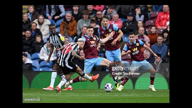 Trận đấu giữa Burnley và Newcastle - "Burnley" vs "Newcastle" Trận đấu giữa Burnley và Newcastle - "Burnley" vs "Newcastle"