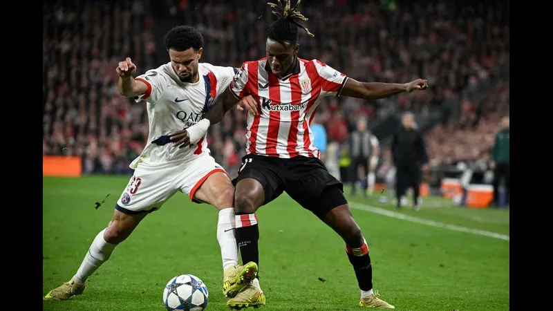 Cầu thủ Ourense ăn mừng bàn thắng trước Athletic Bilbao Cầu thủ Ourense ăn mừng bàn thắng trước Athletic Bilbao