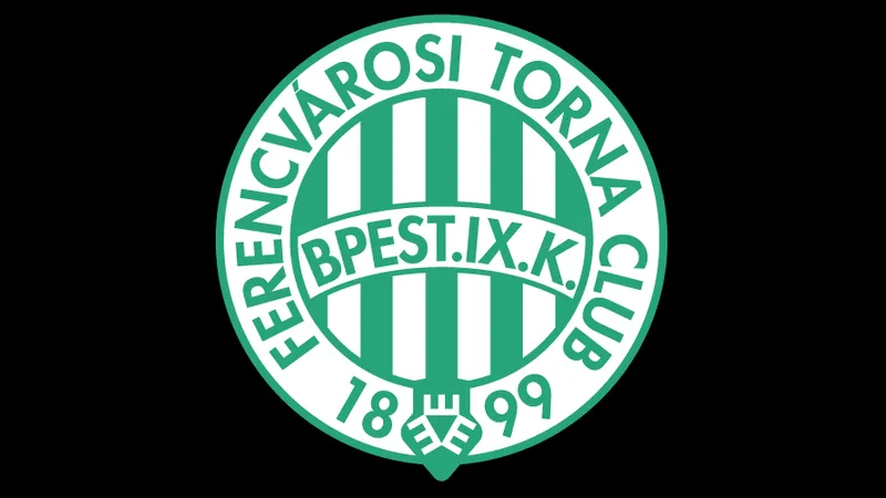 Cầu thủ đội Braga và Ferencvaros tranh chấp quả bóng