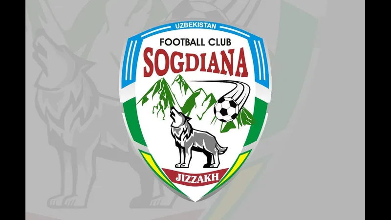 Cầu thủ Sogdiana và Pakhtakor giao bóng trong trận đấu gay cấn Cầu thủ Sogdiana và Pakhtakor giao bóng trong trận đấu gay cấn